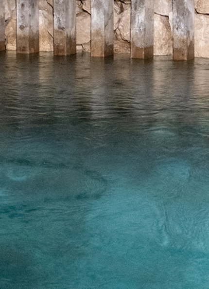 vasca di raccolta dell'acqua nell'infrastruttura acea dell'acquedotto del peschiera